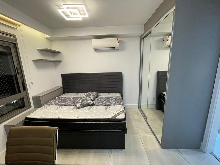 Modern Studio Next to Le Cordon Bleu