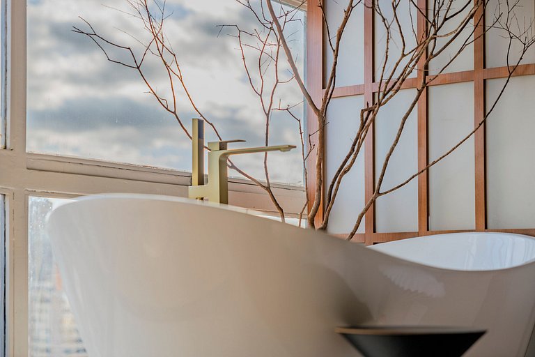 Japan House SampaSpa: bathtub and view on the 37th