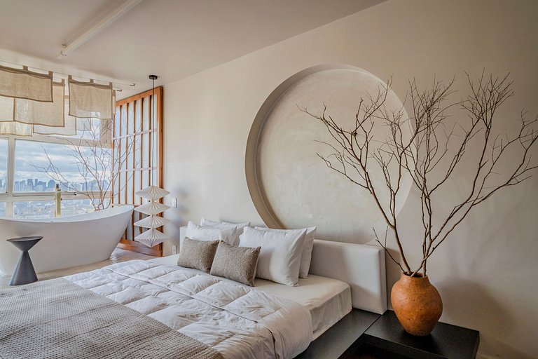 Estudio Japonés Moderno con Bañera y Vista | Centro SP