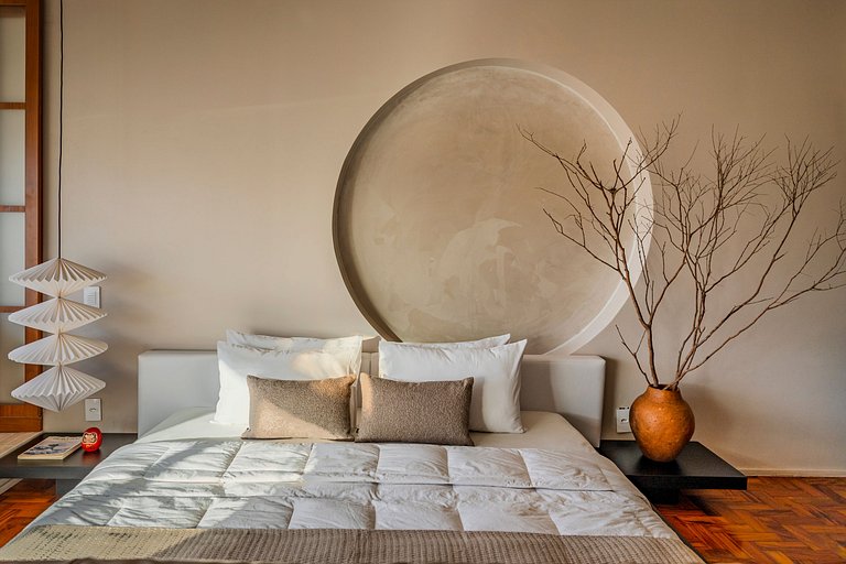 Estudio Japonés Moderno con Bañera y Vista | Centro SP