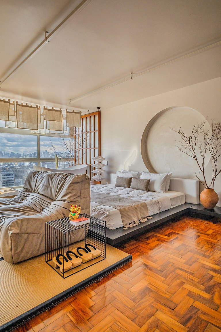 Estudio Japonés Moderno con Bañera y Vista | Centro SP