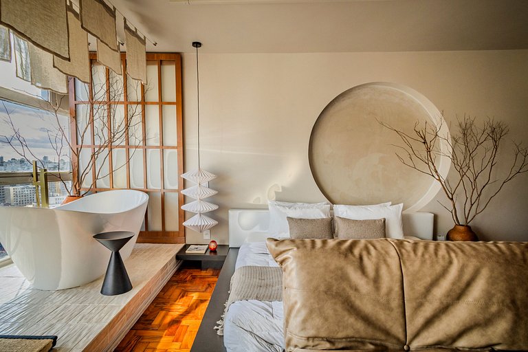 Estudio Japonés Moderno con Bañera y Vista | Centro SP