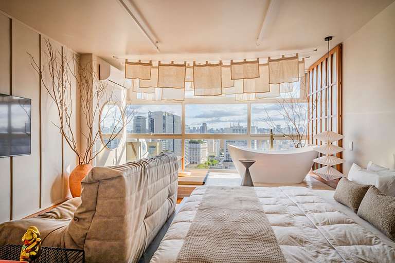 Estudio Japonés Moderno con Bañera y Vista | Centro SP