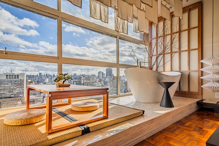 Estudio Japonés Moderno con Bañera y Vista | Centro SP