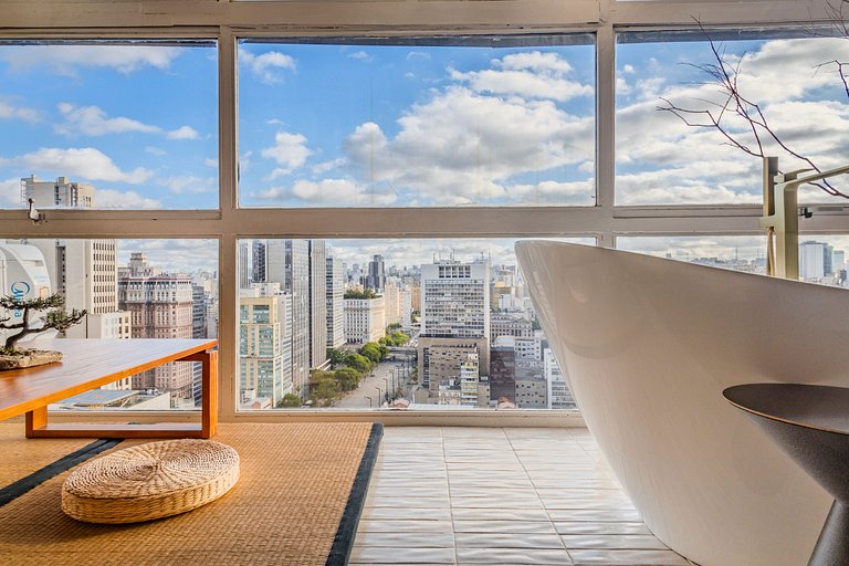 Japan House SampaSpa: banheira e vista 37° andar