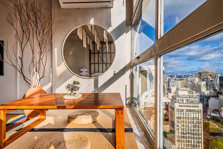 Estudio Japonés Moderno con Bañera y Vista | Centro SP
