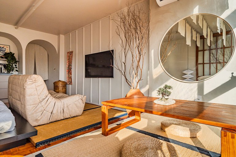 Estudio Japonés Moderno con Bañera y Vista | Centro SP