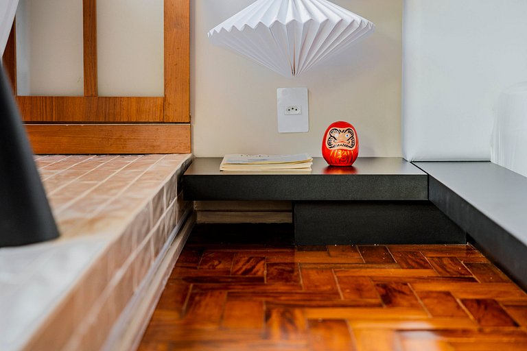 Estudio Japonés Moderno con Bañera y Vista | Centro SP