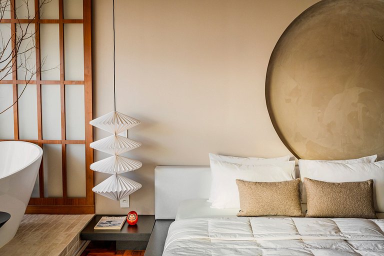 Estudio Japonés Moderno con Bañera y Vista | Centro SP