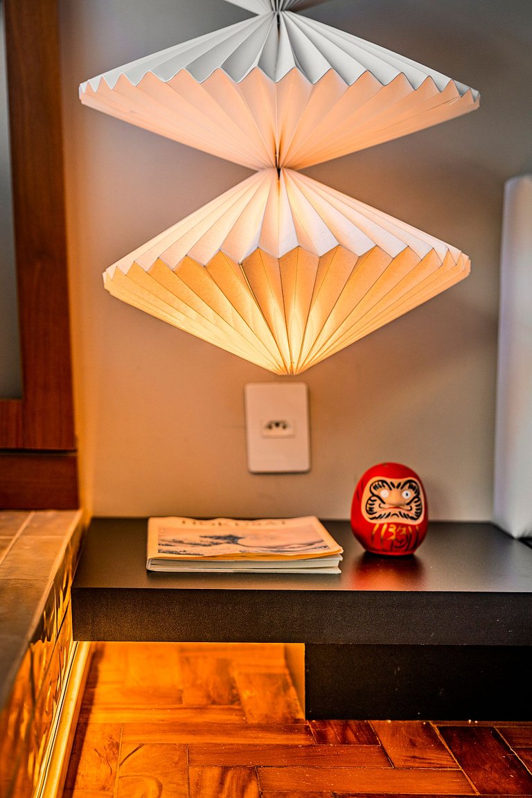 Estudio Japonés Moderno con Bañera y Vista | Centro SP