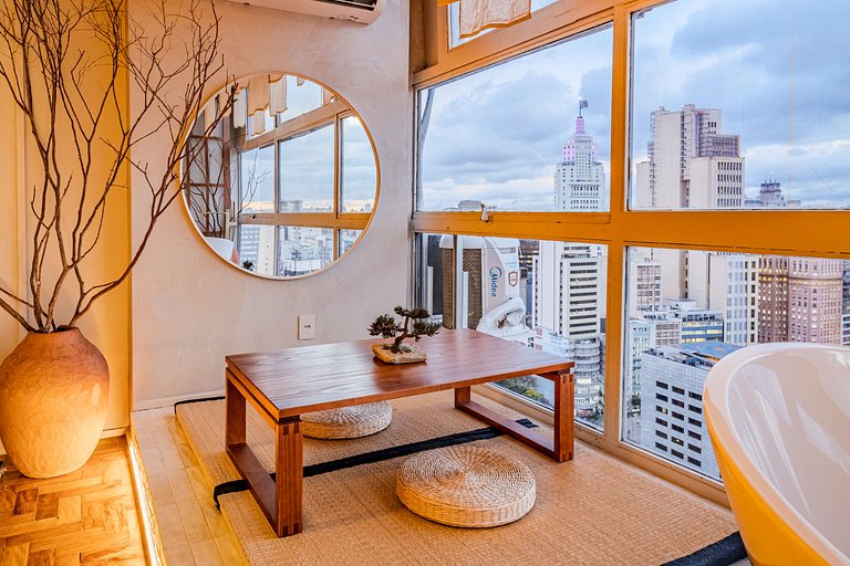 Estudio Japonés Moderno con Bañera y Vista | Centro SP