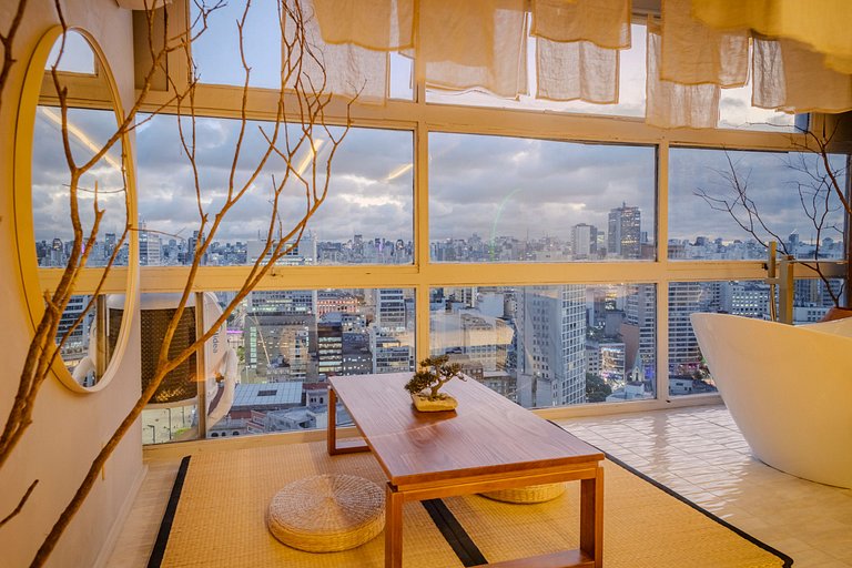 Estudio Japonés Moderno con Bañera y Vista | Centro SP