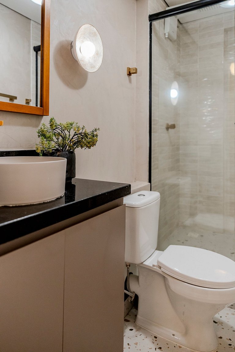 Estudio Japonés Moderno con Bañera y Vista | Centro SP