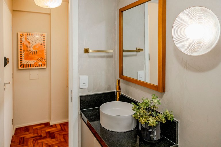 Estudio Japonés Moderno con Bañera y Vista | Centro SP