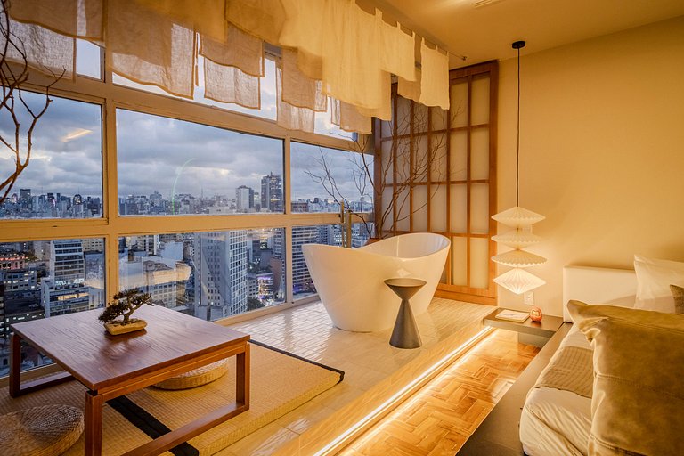 Japan House SampaSpa: banheira e vista 37° andar