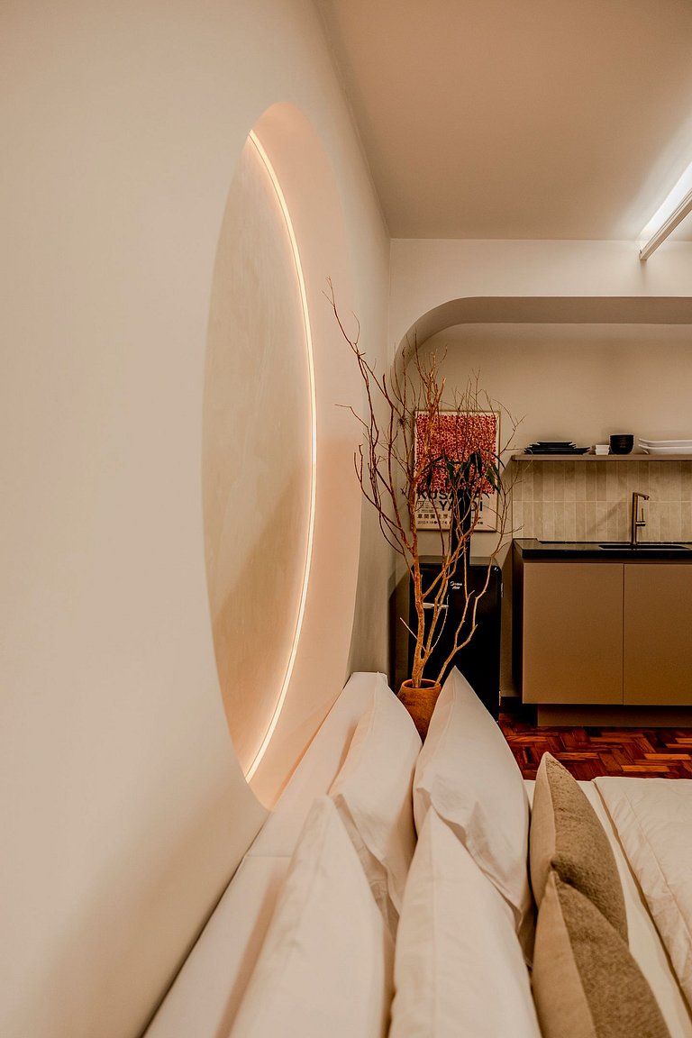 Estudio Japonés Moderno con Bañera y Vista | Centro SP