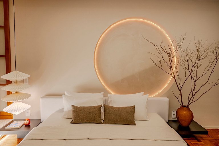 Estudio Japonés Moderno con Bañera y Vista | Centro SP