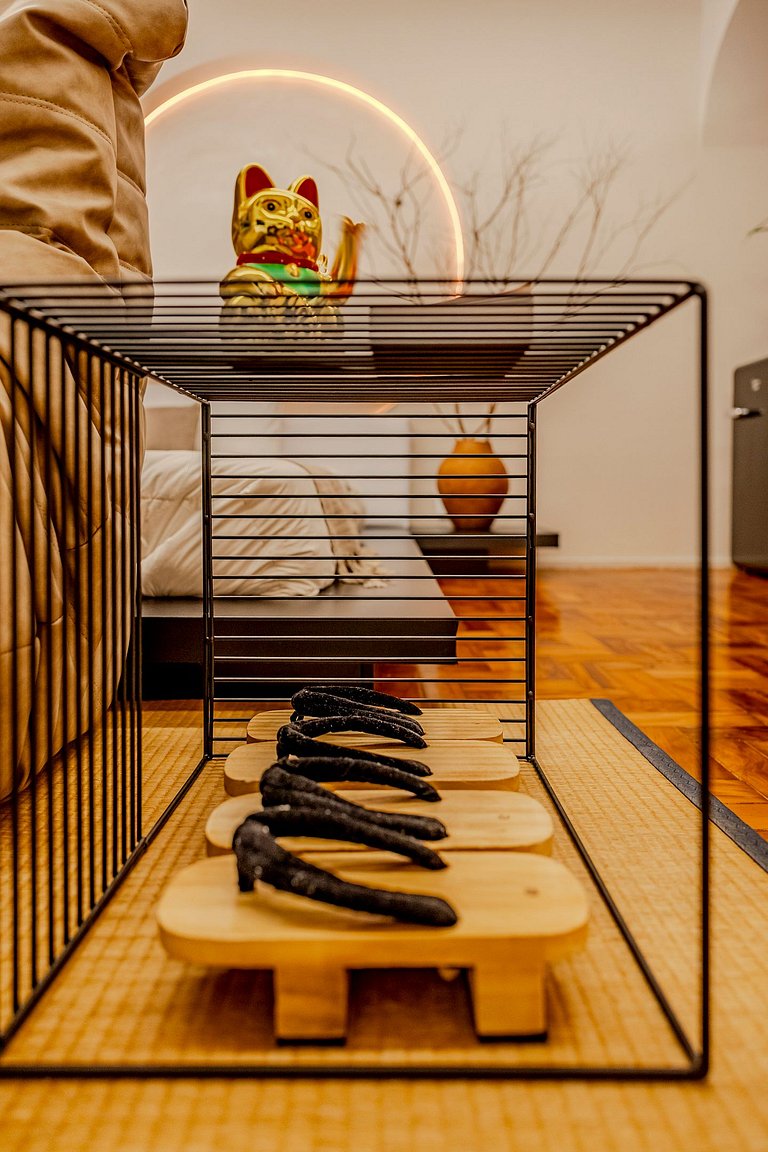Estudio Japonés Moderno con Bañera y Vista | Centro SP
