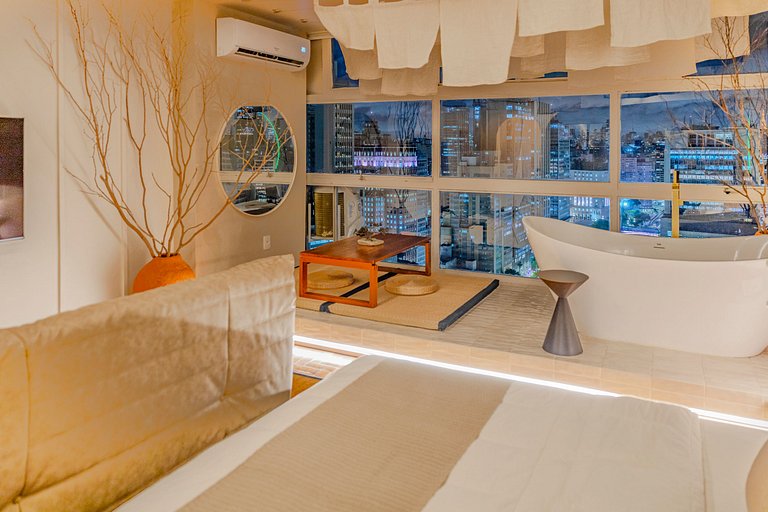 Estudio Japonés Moderno con Bañera y Vista | Centro SP
