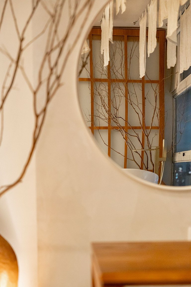 Estudio Japonés Moderno con Bañera y Vista | Centro SP