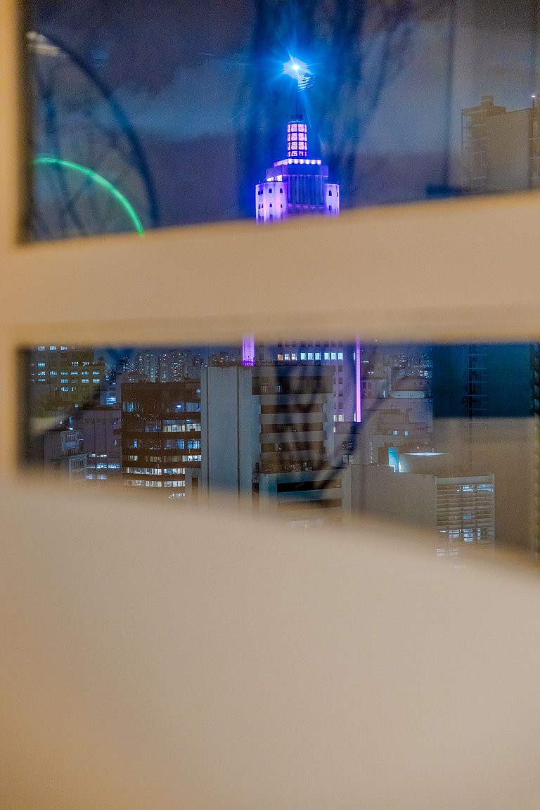 Estudio Japonés Moderno con Bañera y Vista | Centro SP