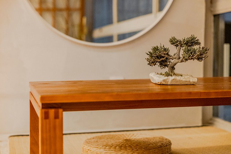 Estudio Japonés Moderno con Bañera y Vista | Centro SP