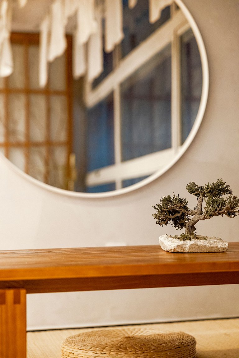 Estudio Japonés Moderno con Bañera y Vista | Centro SP