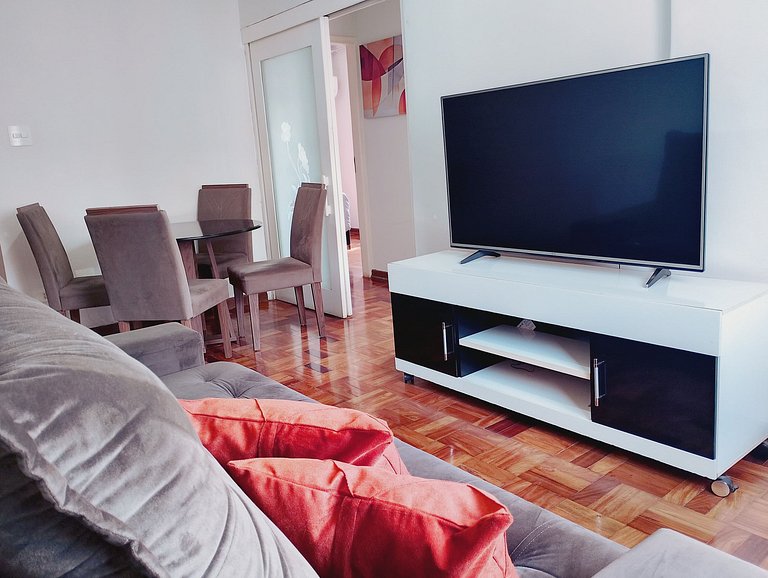 2BR apt with parking – Itaim Bibi