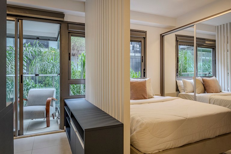 Studio Next to Le Cordon Bleu