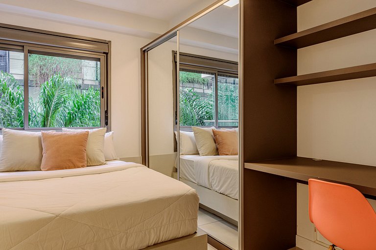 Studio Next to Le Cordon Bleu