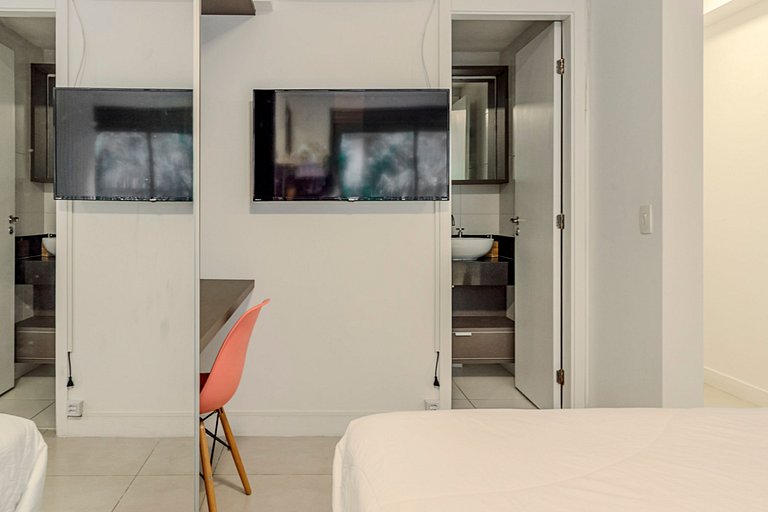 Studio Next to Le Cordon Bleu