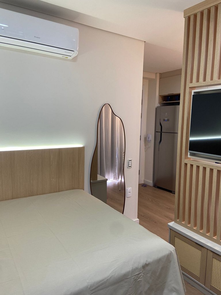 Studio novo com piscina e academia no Butantã