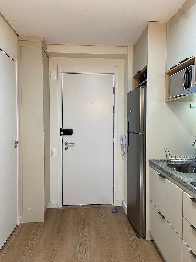 Studio novo com piscina e academia no Butantã