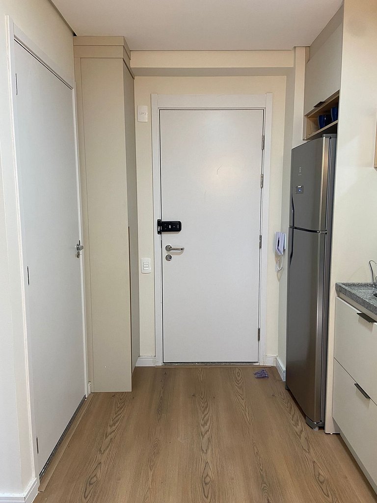 Studio novo com piscina e academia no Butantã