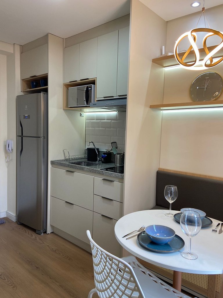 Studio novo com piscina e academia no Butantã