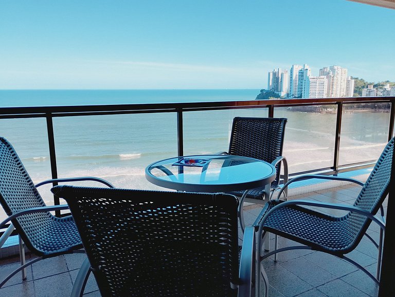 Beira-Mar Guarujá | 3 Quartos e Varanda Vista Mar