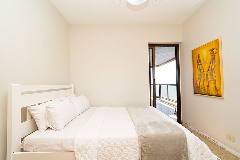 Guarujá Oceanfront | 3BR + Sea View Balcony