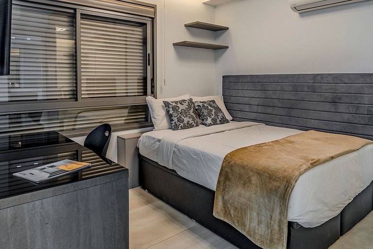 Modern Studio Next to Le Cordon Bleu