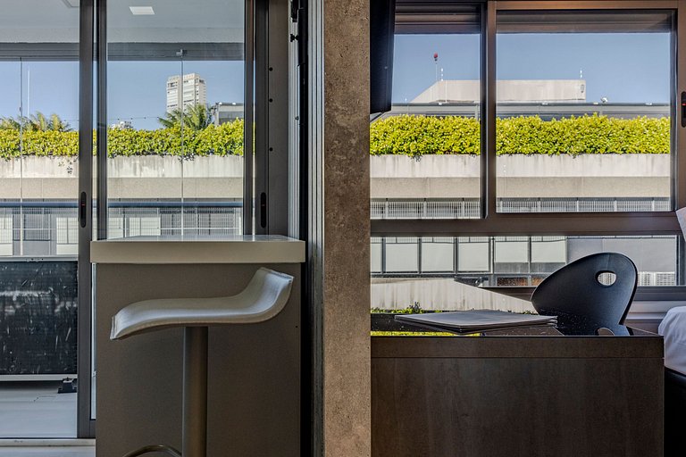 Modern Studio Next to Le Cordon Bleu