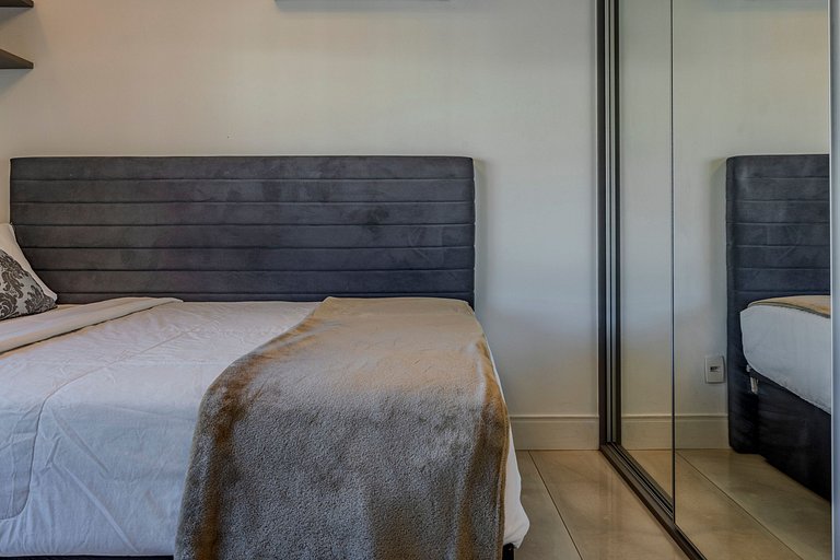 Modern Studio Next to Le Cordon Bleu