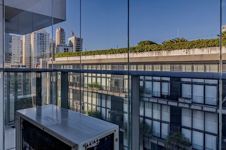 Modern Studio Next to Le Cordon Bleu