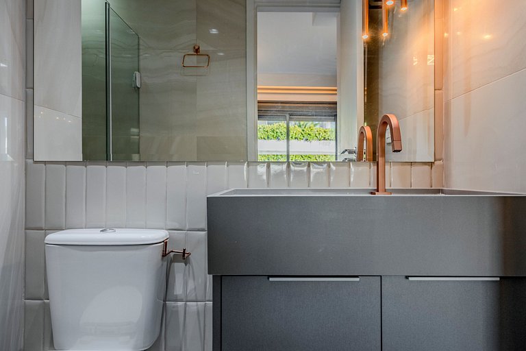 Modern Studio Next to Le Cordon Bleu