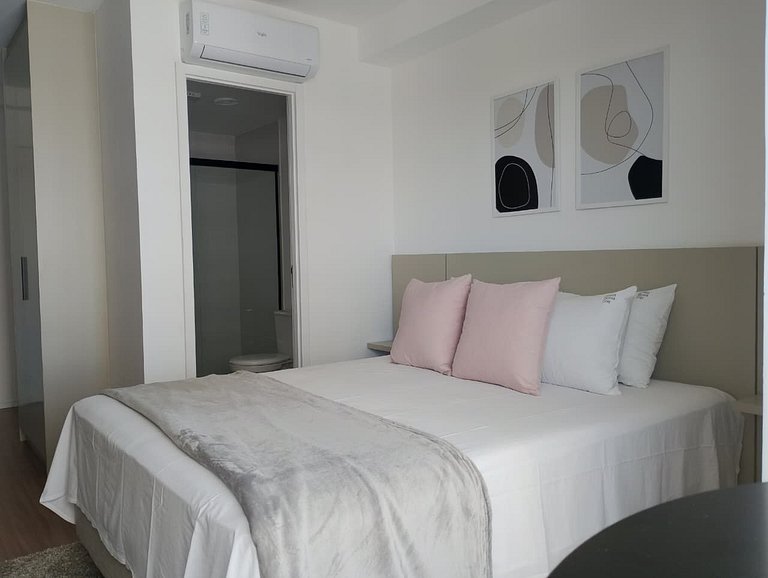 Modern Studio w/ Balcony in Alto da Boa Vista