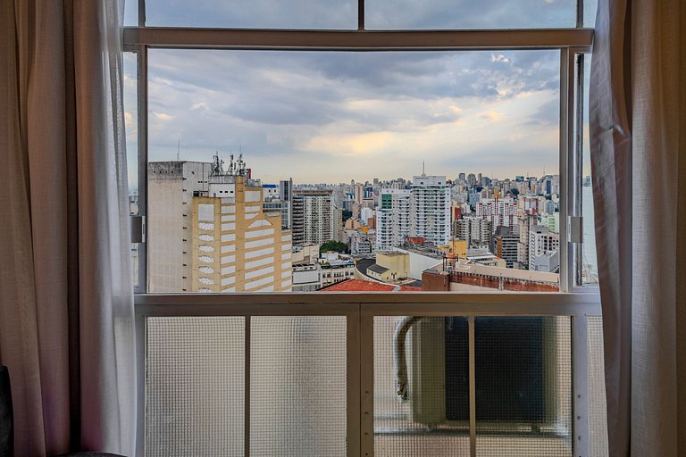 Copan Garden: Green Studio on the 24th Floor