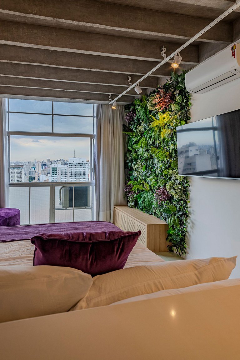 Copan Garden: Green Studio on the 24th Floor