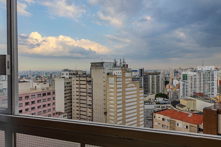 Copan Garden: Green Studio on the 24th Floor