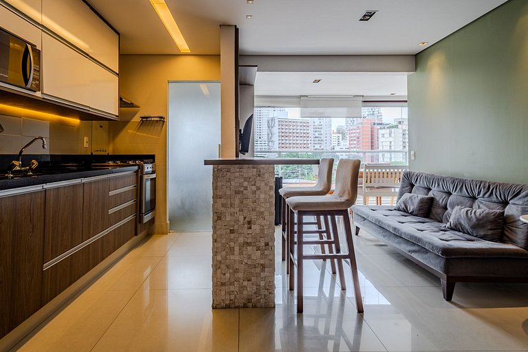 Vila Madalena com dois quartos e varanda