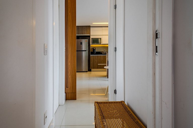 Vila Madalena com dois quartos e varanda