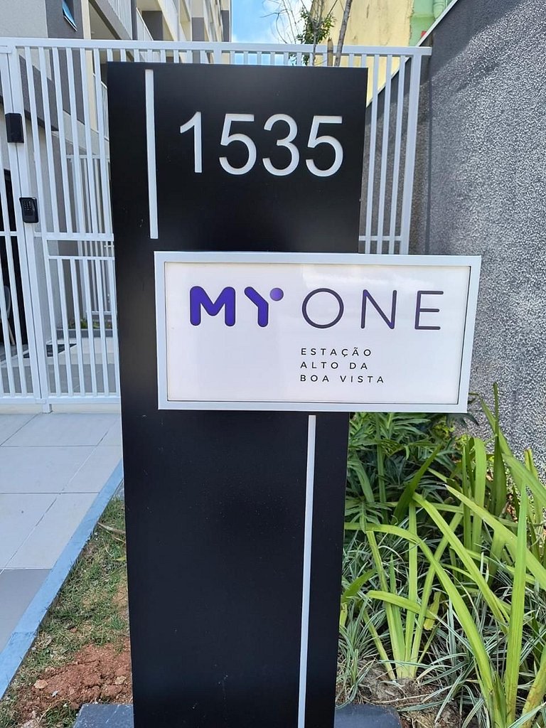 Studio moderno c/ varanda no Alto da Boa Vista