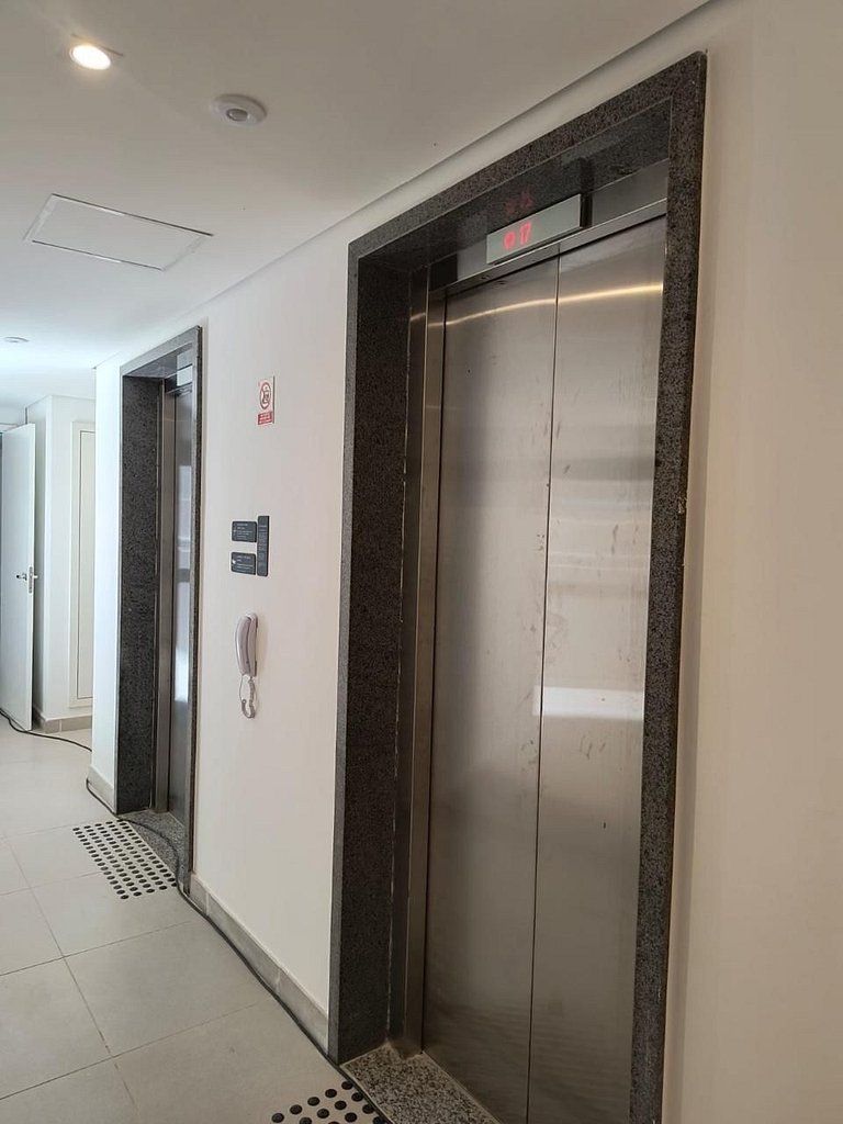 Modern Studio w/ Balcony in Alto da Boa Vista